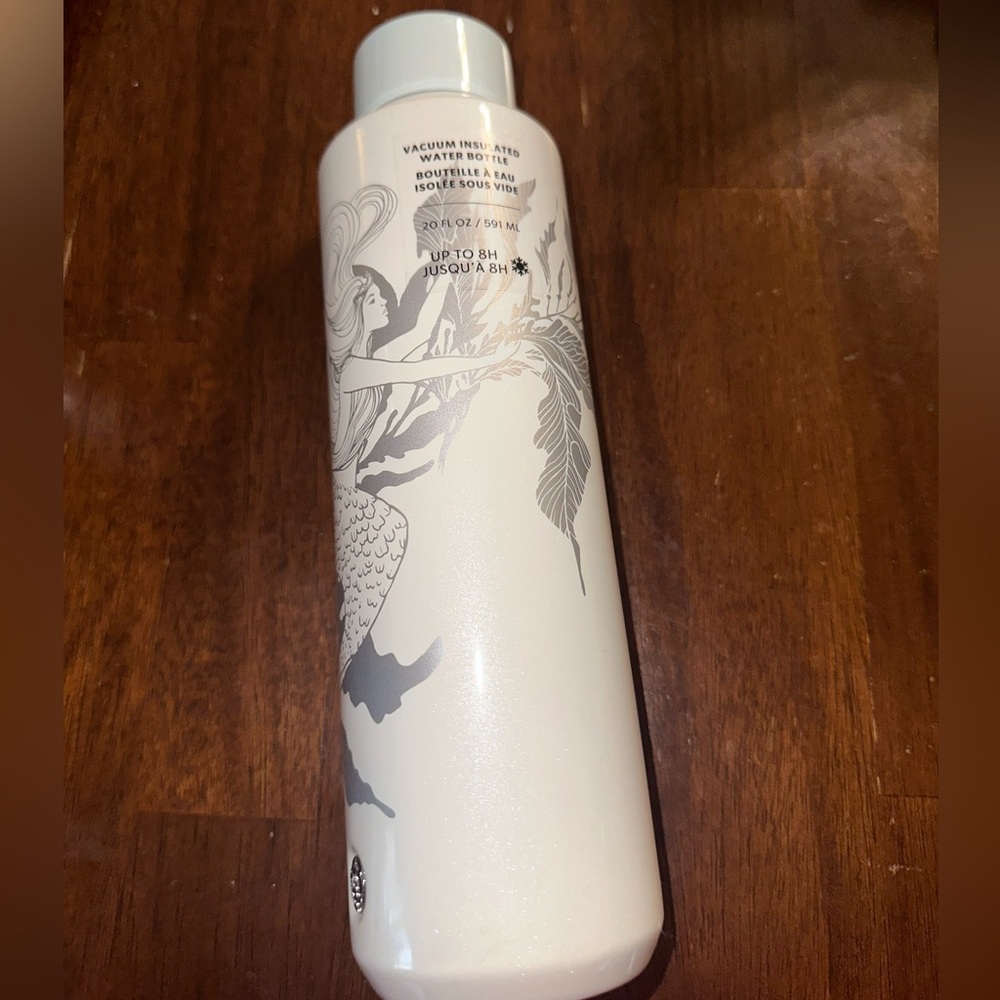 Brand New 2021 Starbucks Water Bottle